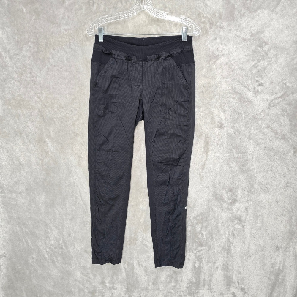 Lululemon Mid Rise‎ Pants Black Pinstripe Size 6 Athleisure Lounge Yoga Gym